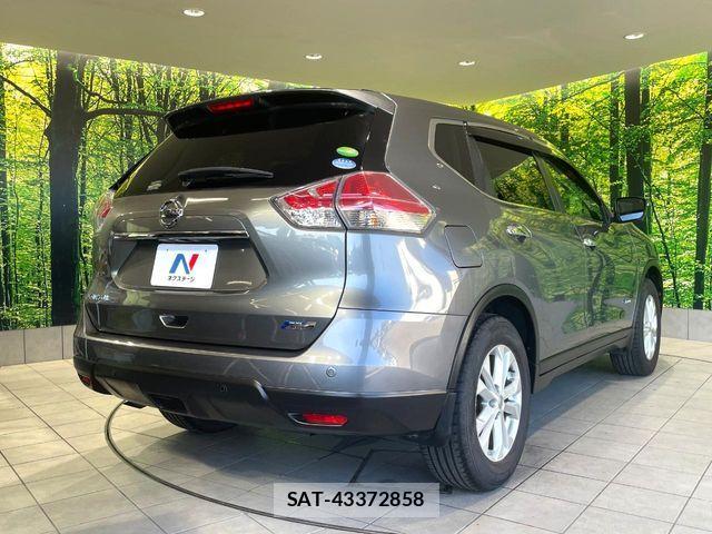 Nissan X-TRAIL HYBRID 2015-07 7227647-16
