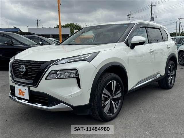 Nissan X-TRAIL HYBRID 2023-08 7227673-9