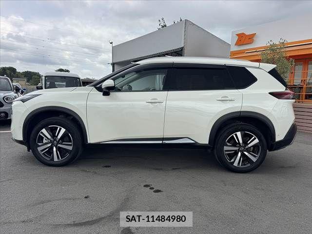 Nissan X-TRAIL HYBRID 2023-08 7227673-10