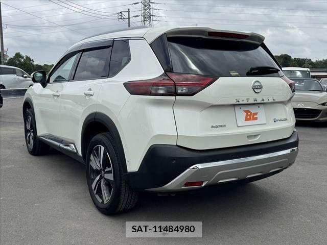 Nissan X-TRAIL HYBRID 2023-08 7227673-12