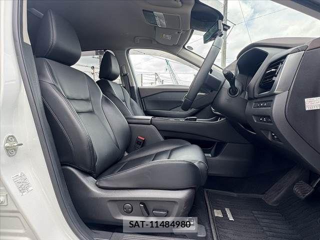 Nissan X-TRAIL HYBRID 2023-08 7227673-15