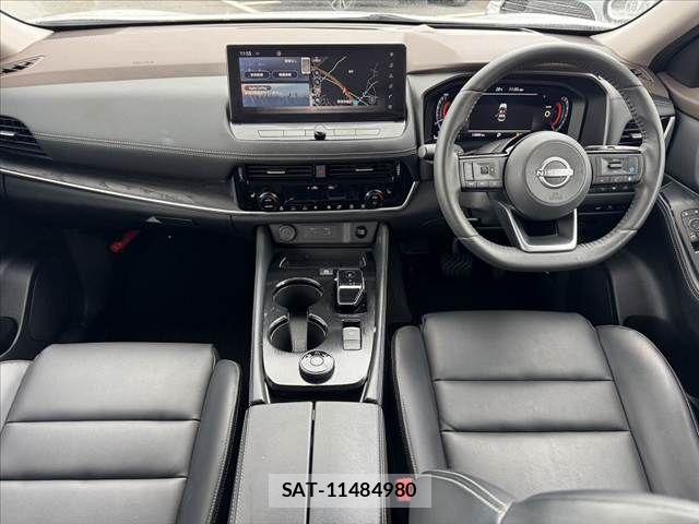 Nissan X-TRAIL HYBRID 2023-08 7227673-1