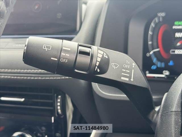 Nissan X-TRAIL HYBRID 2023-08 7227673-27