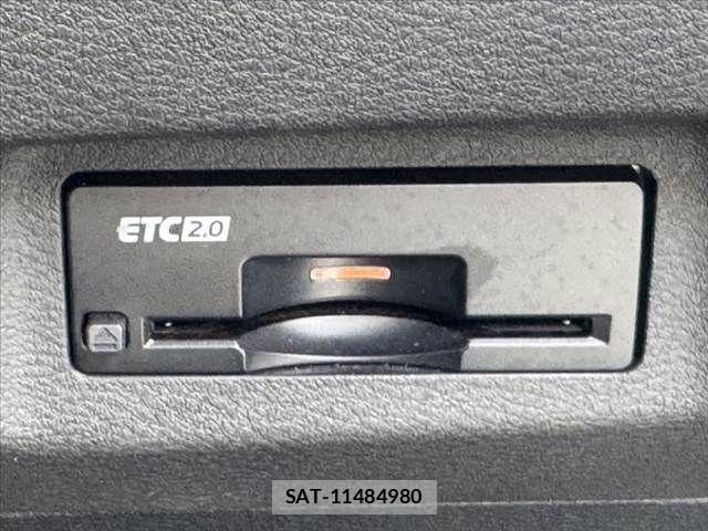 Nissan X-TRAIL HYBRID 2023-08 7227673-4