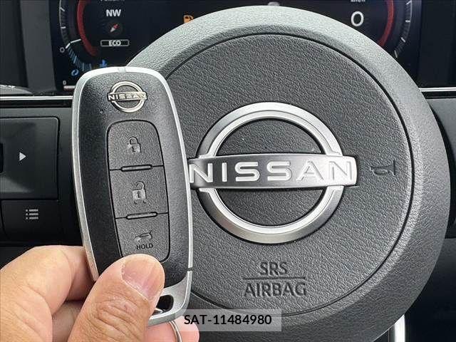 Nissan X-TRAIL HYBRID 2023-08 7227673-6