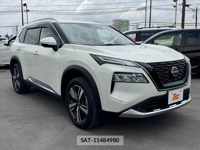 Nissan X-TRAIL HYBRID 2023-08 7227673-7