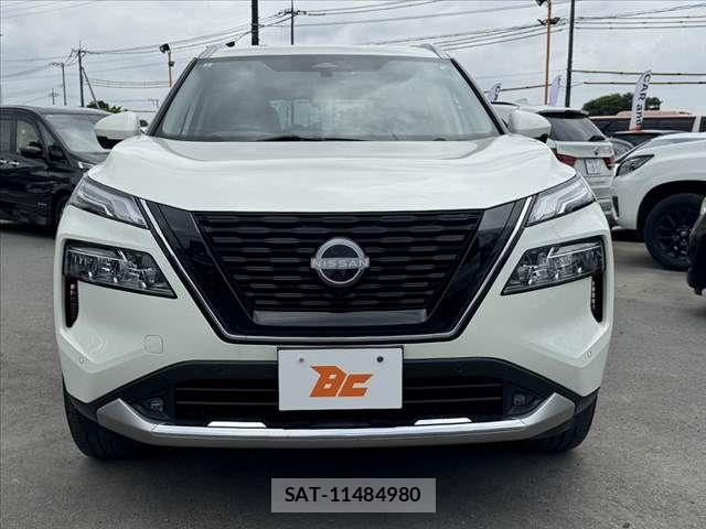 Nissan X-TRAIL HYBRID 2023-08 7227673-8