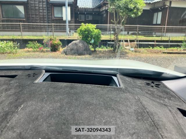 Nissan X-TRAIL HYBRID 2023-07 7227671-18