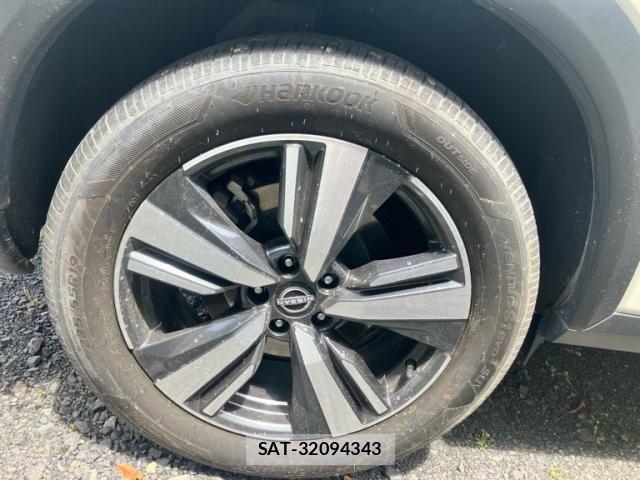 Nissan X-TRAIL HYBRID 2023-07 7227671-6