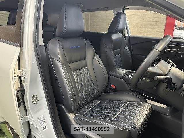 Nissan X-TRAIL HYBRID 2023-05 7252961-8