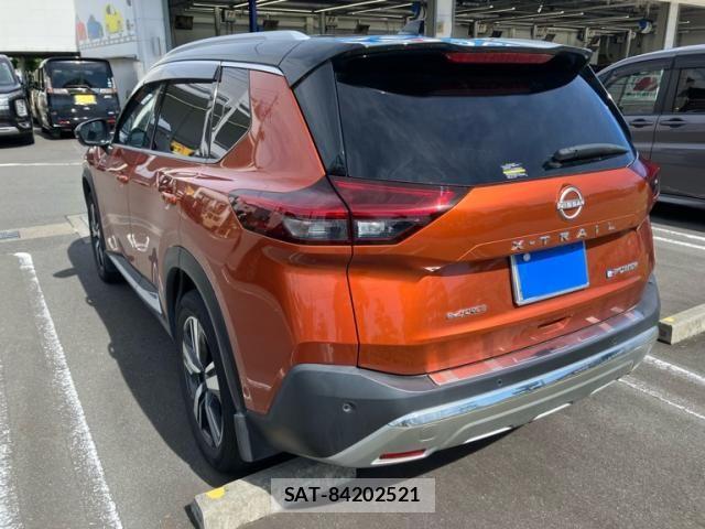 Nissan X-TRAIL HYBRID 2022-09 7273334-2