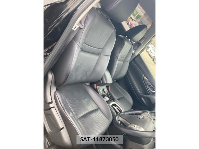 Nissan X-TRAIL HYBRID 2015-10 7331458-12
