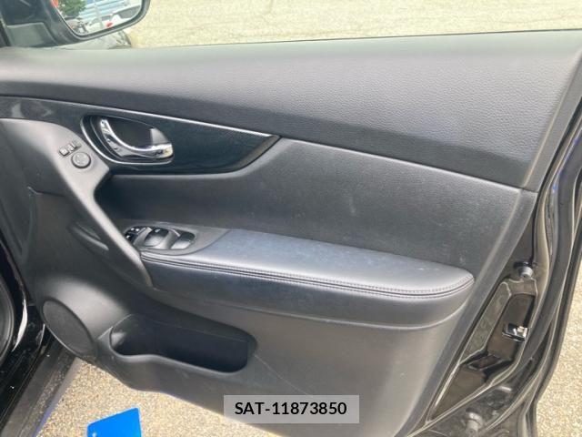 Nissan X-TRAIL HYBRID 2015-10 7331458-13
