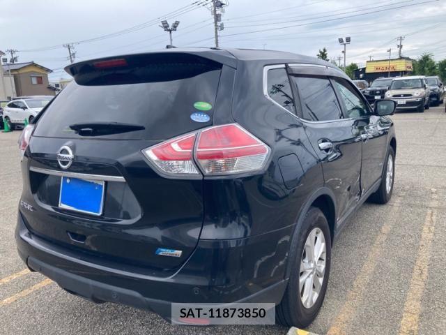 Nissan X-TRAIL HYBRID 2015-10 7331458-4