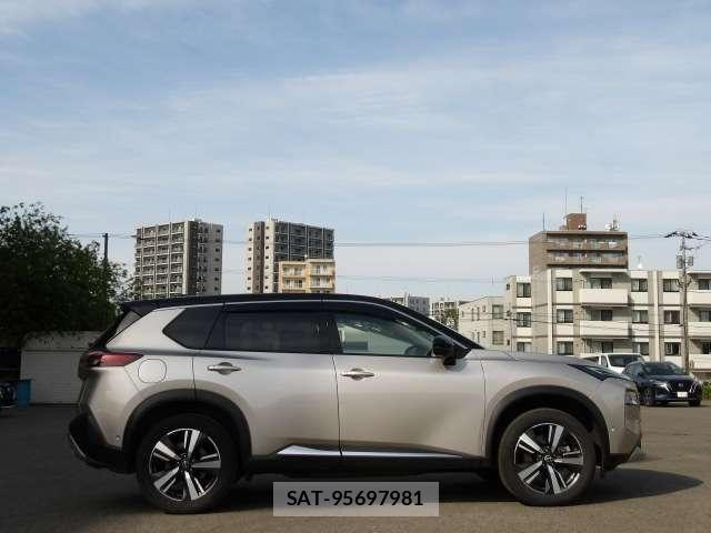 Nissan X-TRAIL HYBRID 2023-05 7331453-29