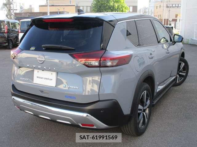 Nissan X-TRAIL HYBRID 2023-10 7331454-1