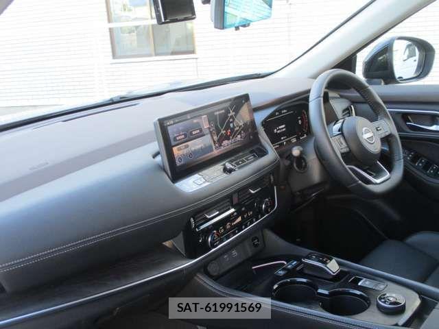 Nissan X-TRAIL HYBRID 2023-10 7331454-2