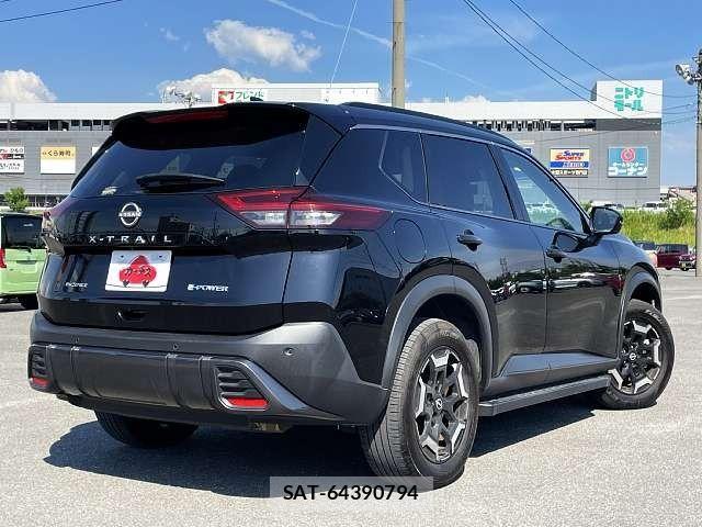 Nissan X-TRAIL HYBRID 2023-08 7331452-2