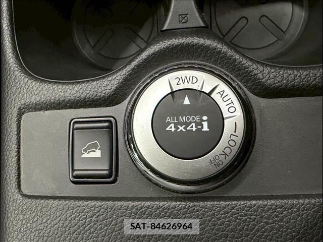 Nissan X-TRAIL HYBRID 2018-05 7360631-20