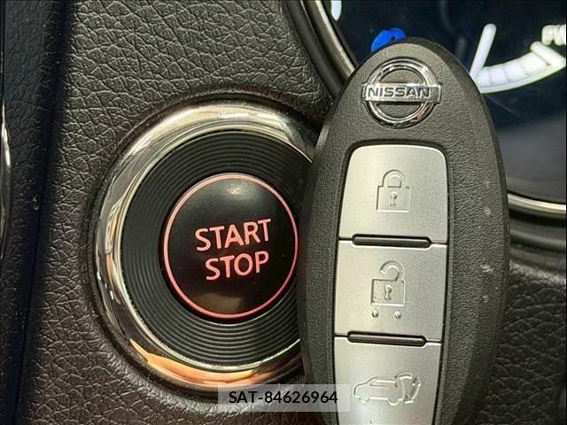 Nissan X-TRAIL HYBRID 2018-05 7360631-29