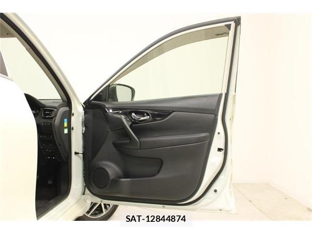 Nissan X-TRAIL HYBRID 2017-06 7360633-25