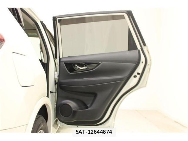 Nissan X-TRAIL HYBRID 2017-06 7360633-26