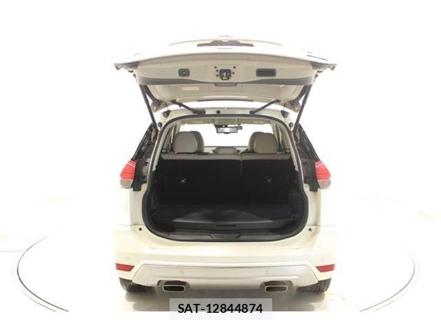 Nissan X-TRAIL HYBRID 2017-06 7360633-27