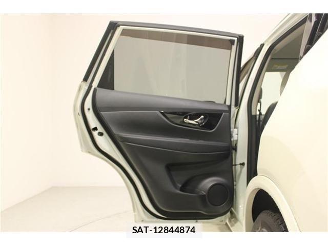 Nissan X-TRAIL HYBRID 2017-06 7360633-29
