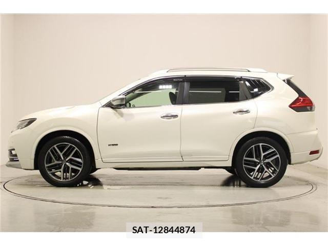 Nissan X-TRAIL HYBRID 2017-06 7360633-5