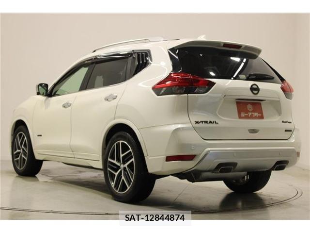 Nissan X-TRAIL HYBRID 2017-06 7360633-6