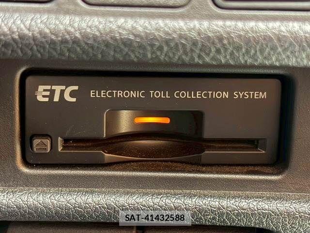 Nissan X-TRAIL HYBRID 2015-07 7360630-15