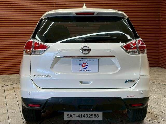 Nissan X-TRAIL HYBRID 2015-07 7360630-18