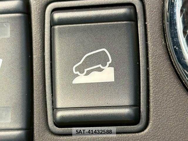Nissan X-TRAIL HYBRID 2015-07 7360630-6
