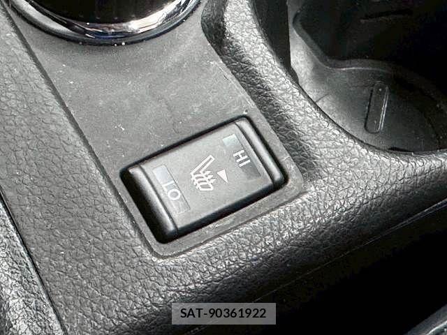 Nissan X-TRAIL HYBRID 2015-05 7360634-9