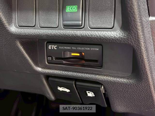 Nissan X-TRAIL HYBRID 2015-05 7360634-10