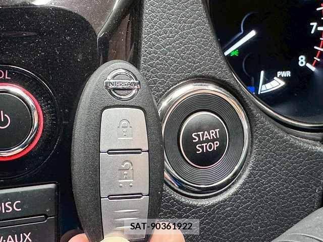 Nissan X-TRAIL HYBRID 2015-05 7360634-11