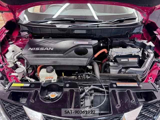 Nissan X-TRAIL HYBRID 2015-05 7360634-17