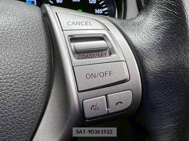 Nissan X-TRAIL HYBRID 2015-05 7360634-6