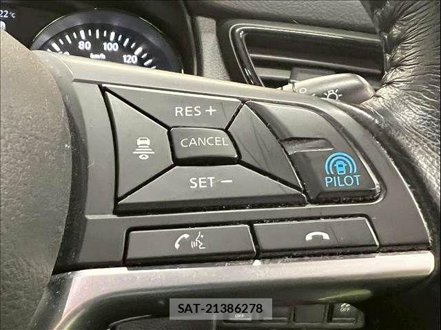 Nissan X-TRAIL HYBRID 2017-08 7360636-11