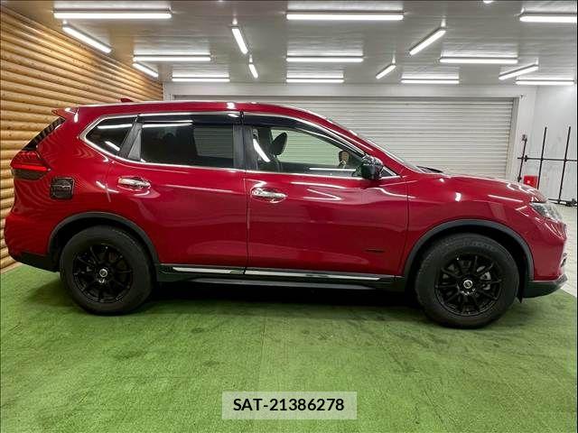 Nissan X-TRAIL HYBRID 2017-08 7360636-17