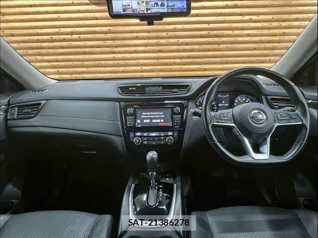 Nissan X-TRAIL HYBRID 2017-08 7360636-2