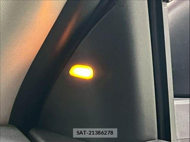 Nissan X-TRAIL HYBRID 2017-08 7360636-4