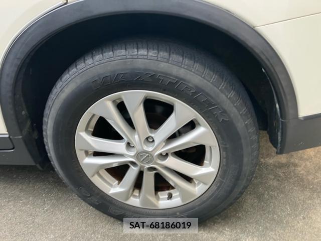 Nissan X-TRAIL HYBRID 2015-06 7360638-10