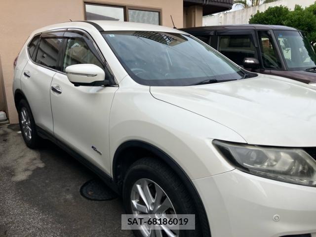 Nissan X-TRAIL HYBRID 2015-06 7360638-1