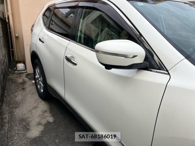 Nissan X-TRAIL HYBRID 2015-06 7360638-3