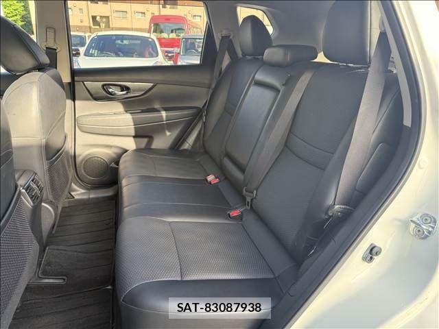 Nissan X-TRAIL HYBRID 2015-08 7360635-9