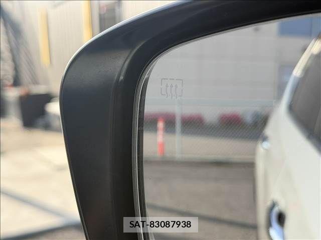 Nissan X-TRAIL HYBRID 2015-08 7360635-15