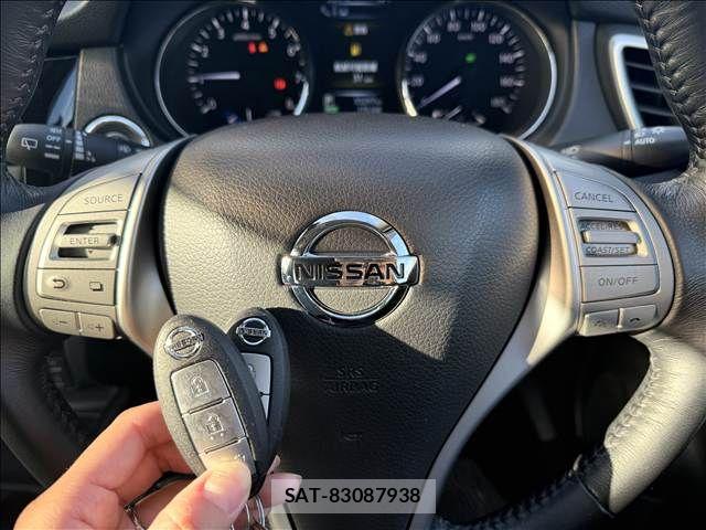 Nissan X-TRAIL HYBRID 2015-08 7360635-17