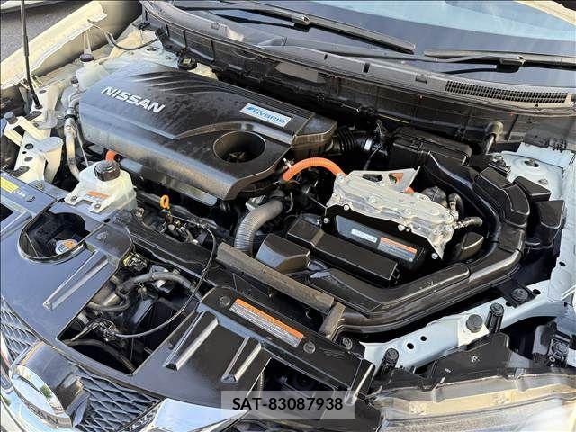 Nissan X-TRAIL HYBRID 2015-08 7360635-19