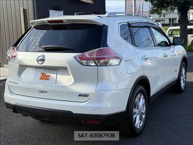 Nissan X-TRAIL HYBRID 2015-08 7360635-23